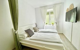 Contactless Self-Check-In - City Apartment Zum Wohlfuehlen Ans16
